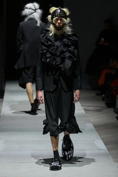 Look 23